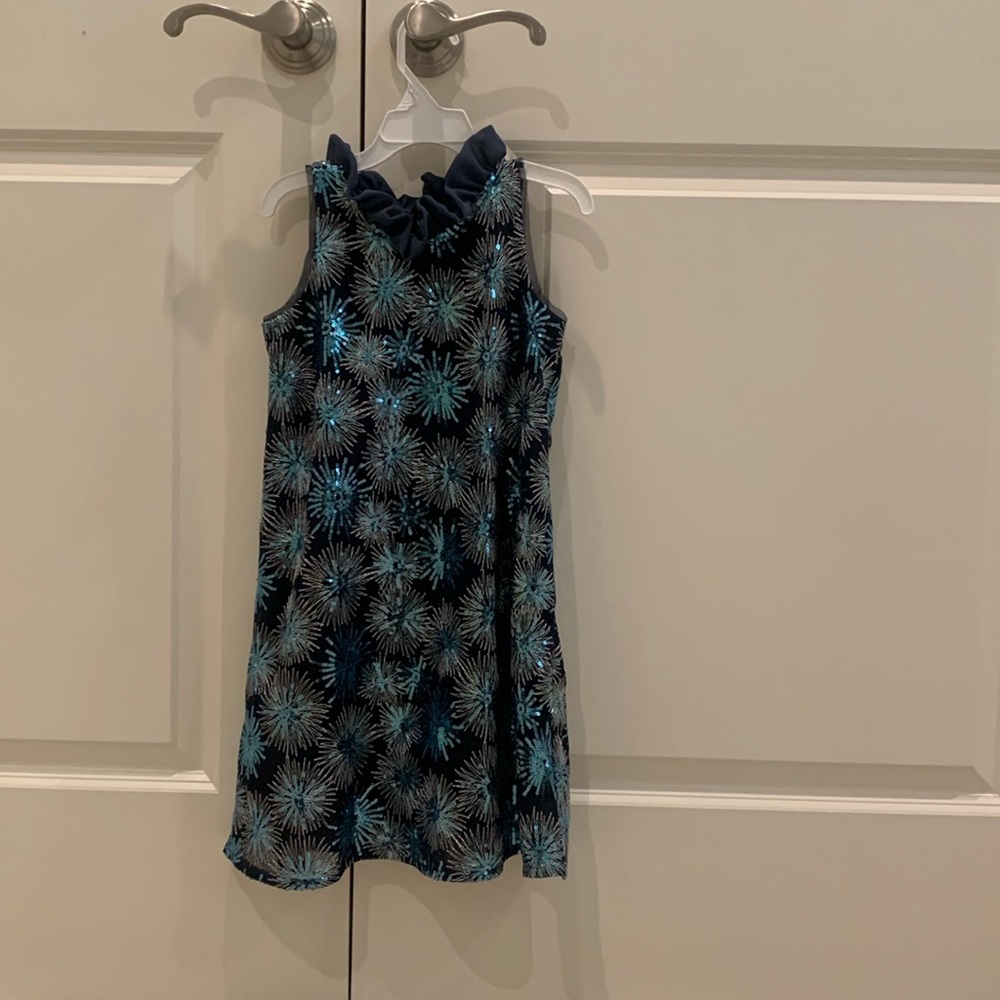 Beautiful girl’s holiday dress/ size 6/great condition/ sparkling/lined